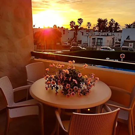 Beautiful In Apartamerica, Americas La140