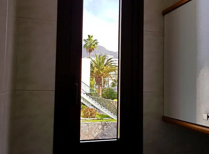 Beautiful In Apartamerica, Americas La140